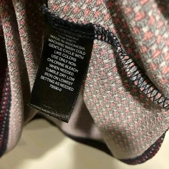 Worthington Women’s Sleeveless Blouse Top Size 1X - Picture 3 of 4